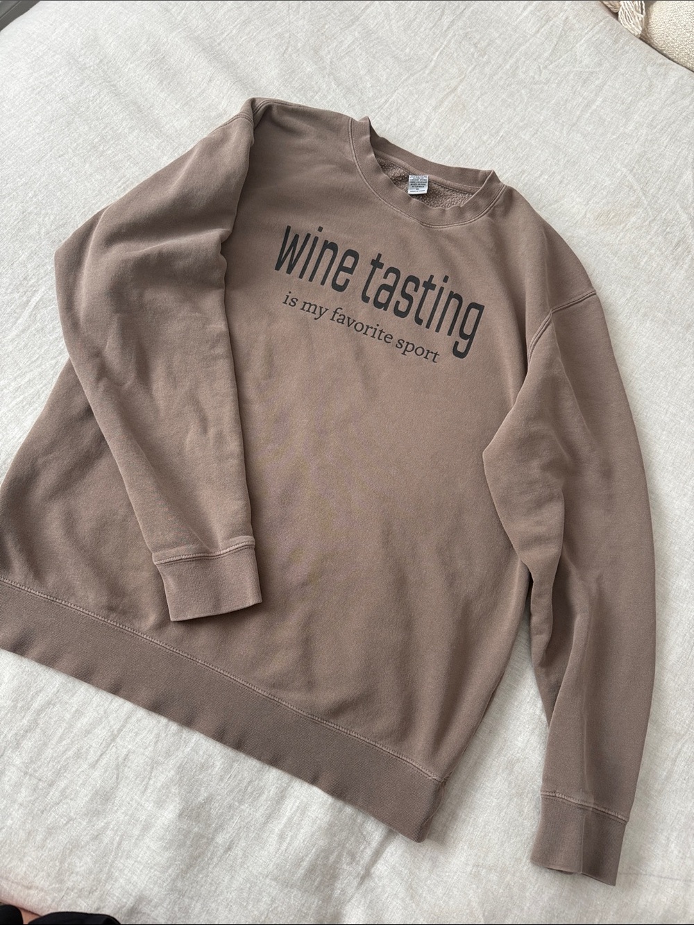 ‘Wine Tasting' Crewneck Sweatshirt - Mocha Brown